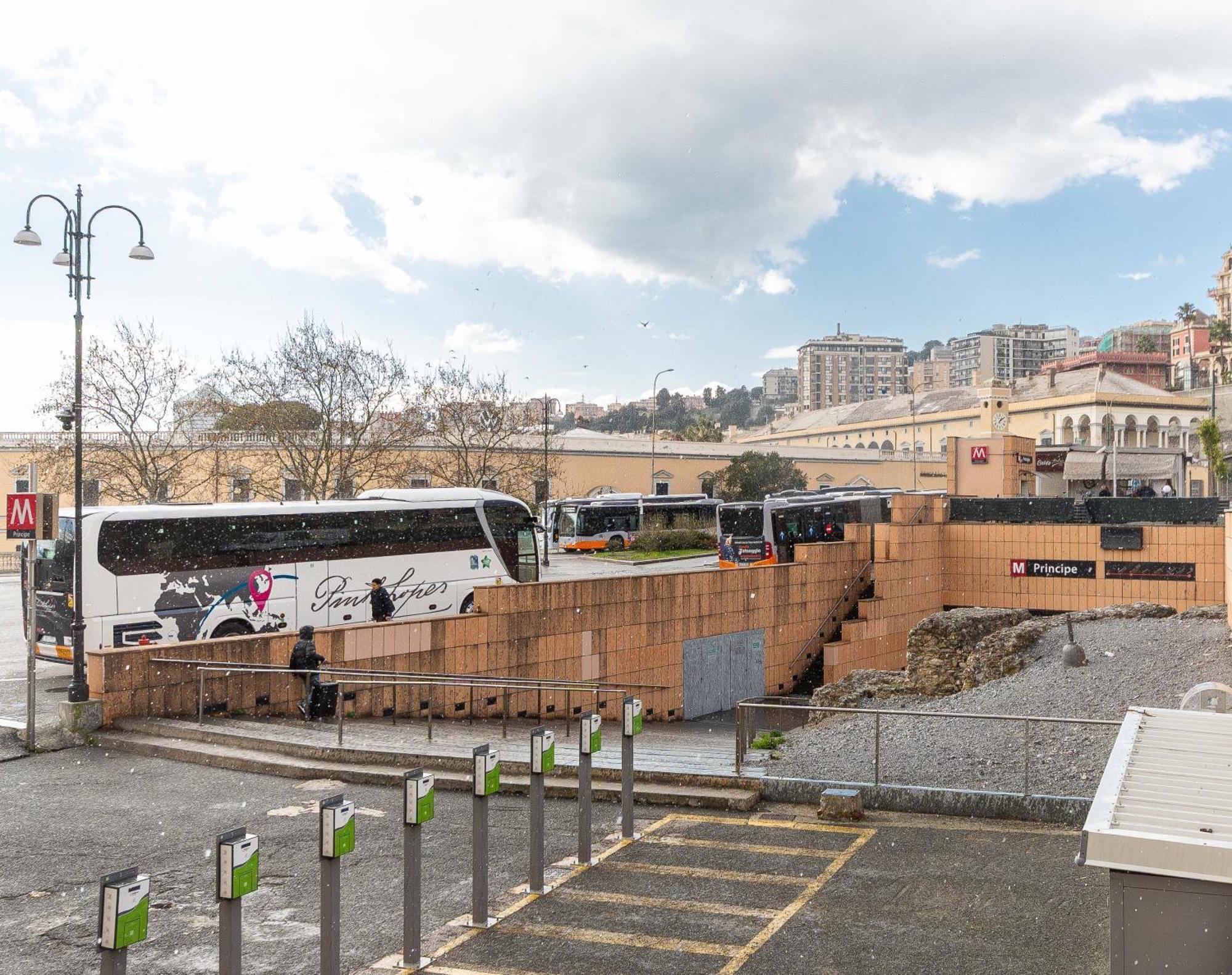 דירות ג'נובה La Mansarda Del Principe, Vicoli, Acquario E Lanterna מראה חיצוני תמונה
